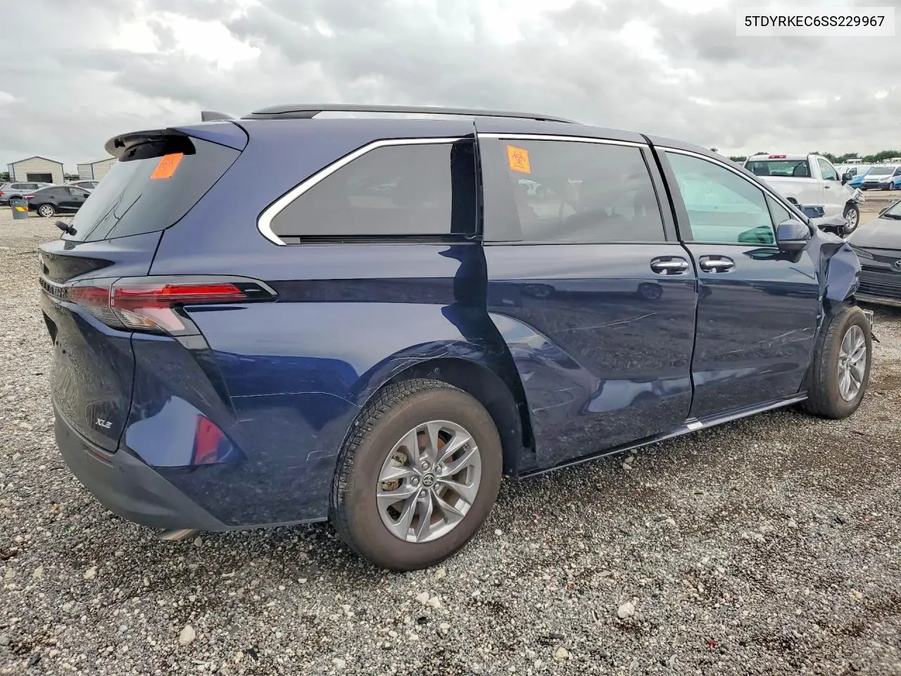 2025 TOYOTA SIENNA VIN 5TDYRKEC6SS229967 — фото 3