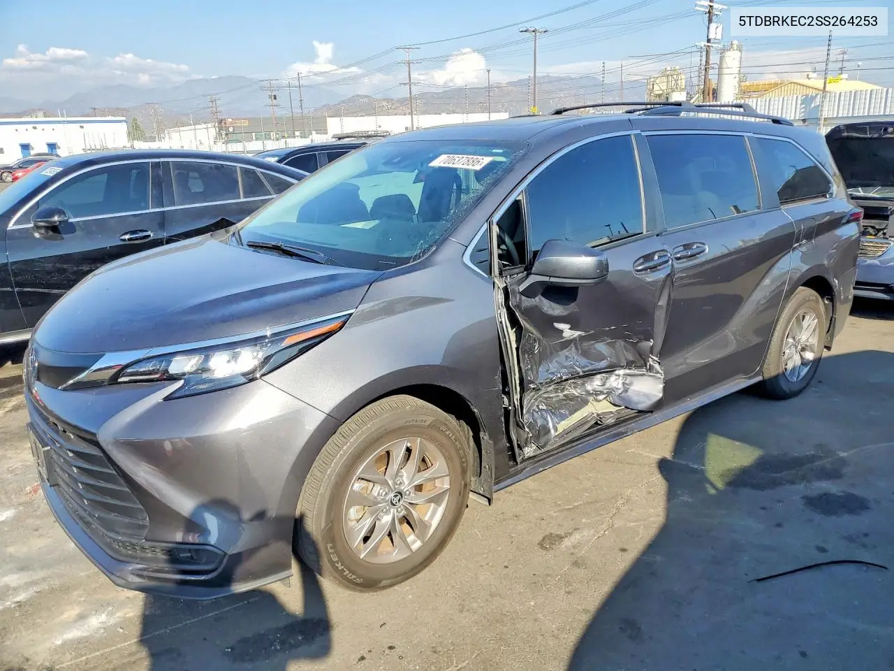TOYOTA SIENNA 2025, VIN 5TDBRKEC2SS264253