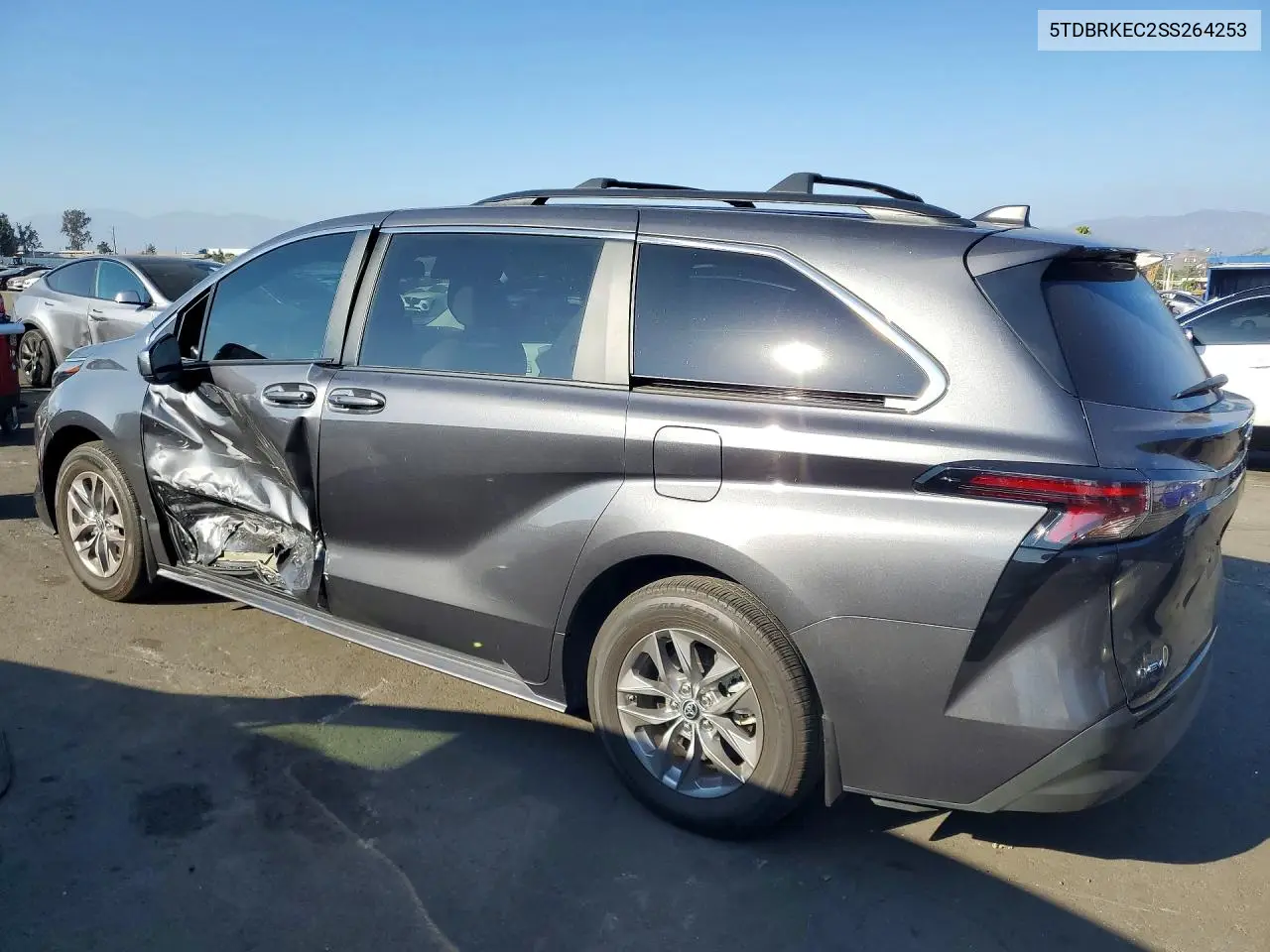 2025 TOYOTA SIENNA VIN 5TDBRKEC2SS264253 — фото 2