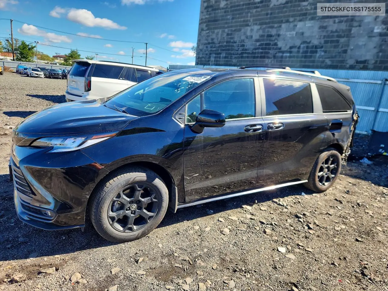 TOYOTA SIENNA 2025, VIN 5TDCSKFC1SS175555