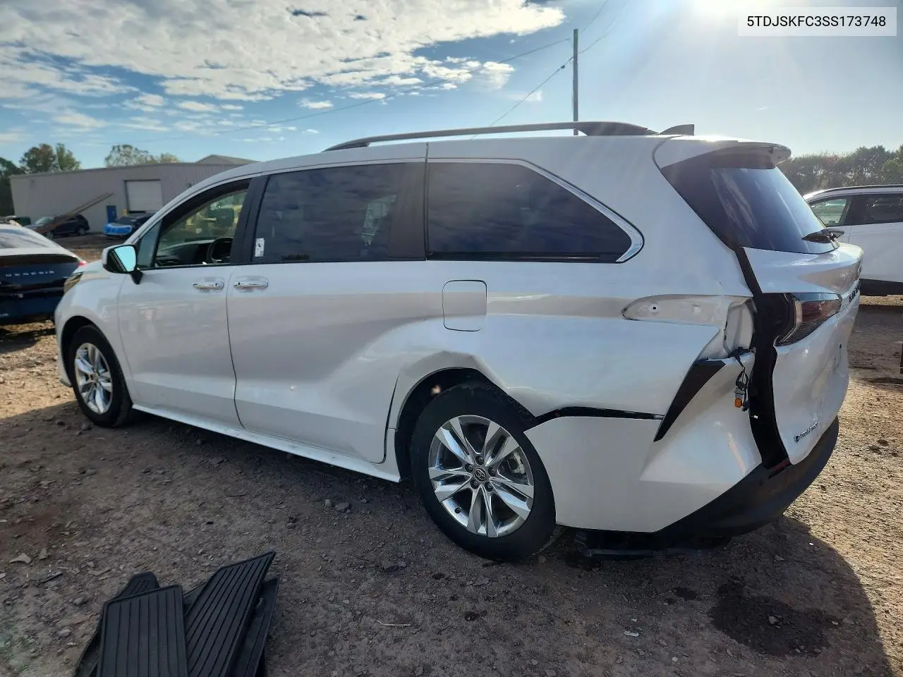 2025 TOYOTA SIENNA VIN 5TDJSKFC3SS173748 — фото 2