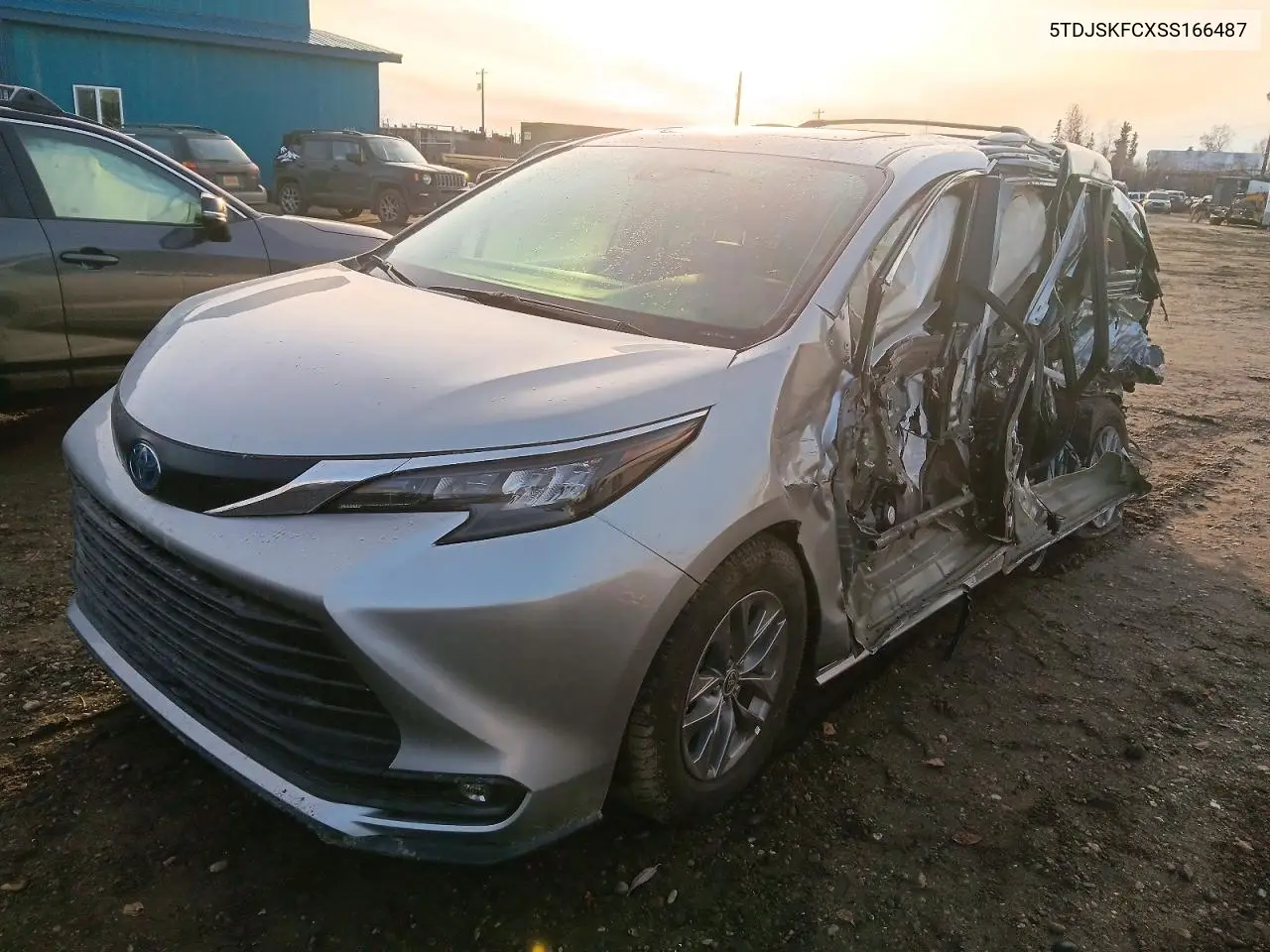 TOYOTA SIENNA 2025, VIN 5TDJSKFCXSS166487