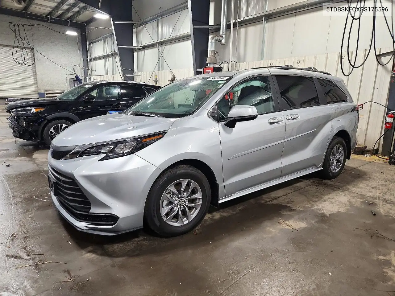 TOYOTA SIENNA 2025, VIN 5TDBSKFCXSS175596