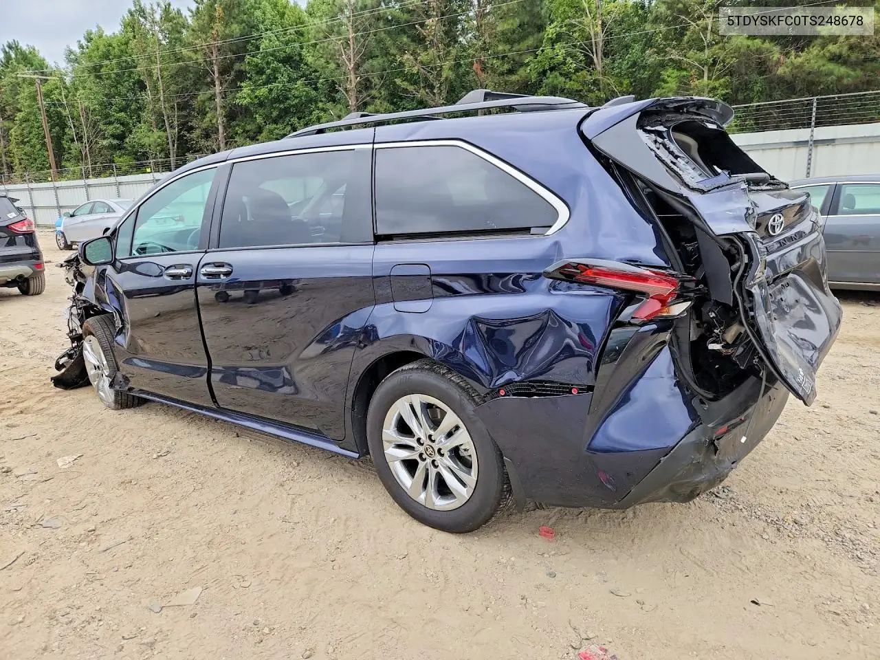 2026 TOYOTA SIENNA VIN 5TDYSKFC0TS248678 — фото 2