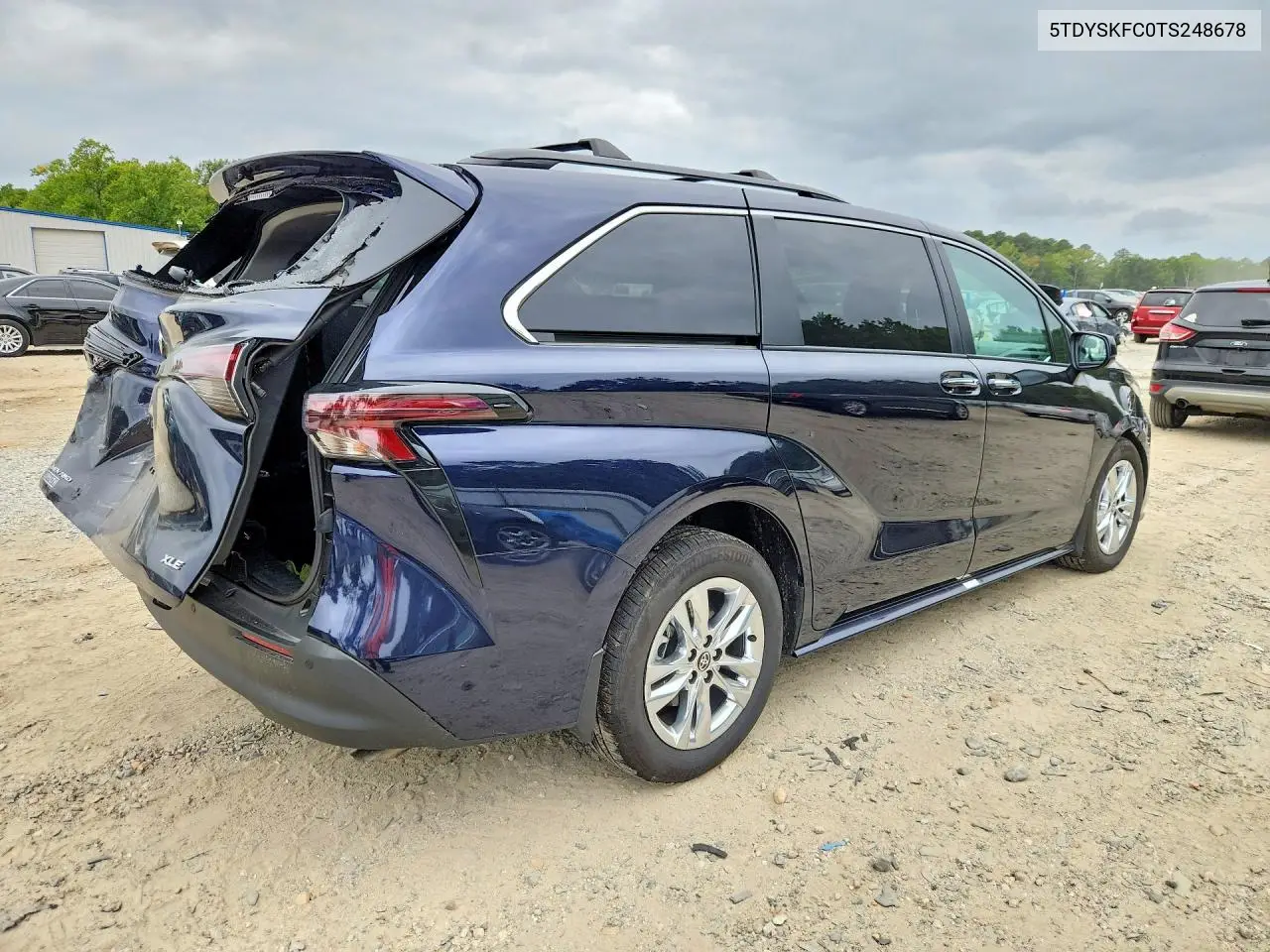 2026 TOYOTA SIENNA VIN 5TDYSKFC0TS248678 — фото 3