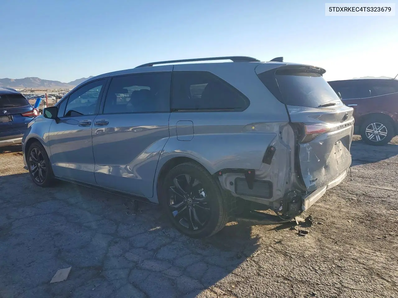 2026 TOYOTA SIENNA VIN 5TDXRKEC4TS323679 — фото 2