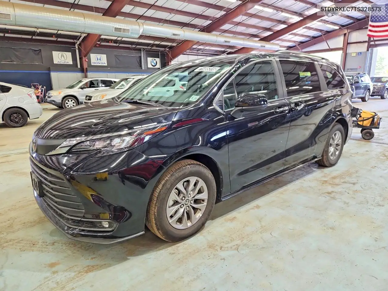 TOYOTA SIENNA 2026, VIN 5TDYRKEC7TS328573
