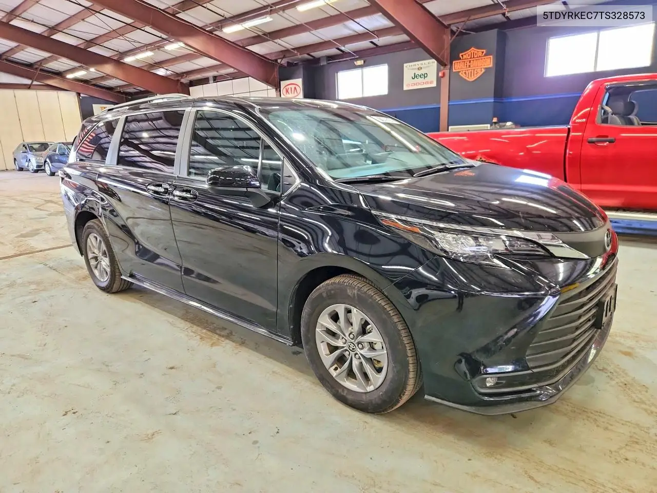 2026 TOYOTA SIENNA VIN 5TDYRKEC7TS328573 — фото 4