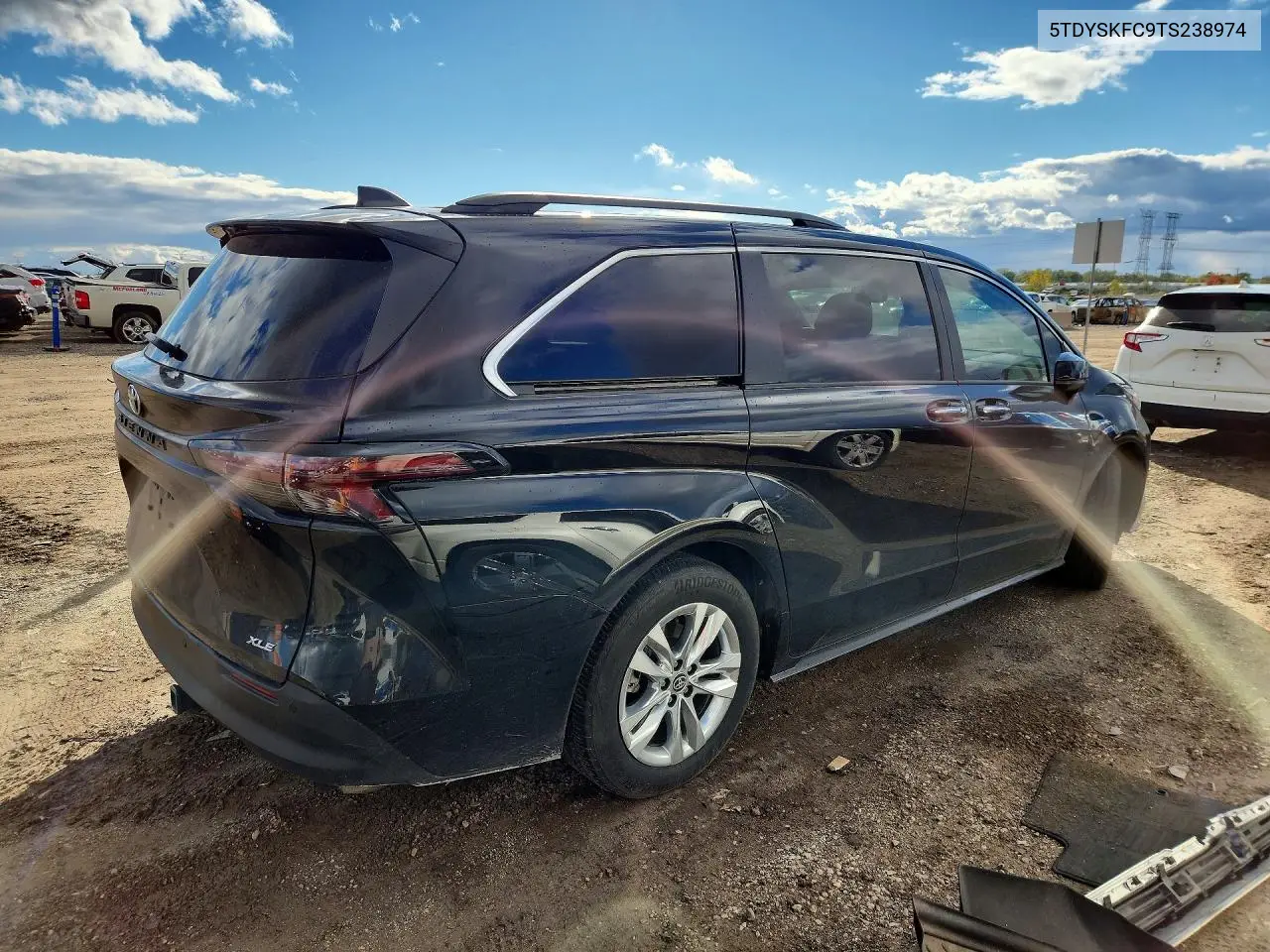 2026 TOYOTA SIENNA VIN 5TDYSKFC9TS238974 — фото 3