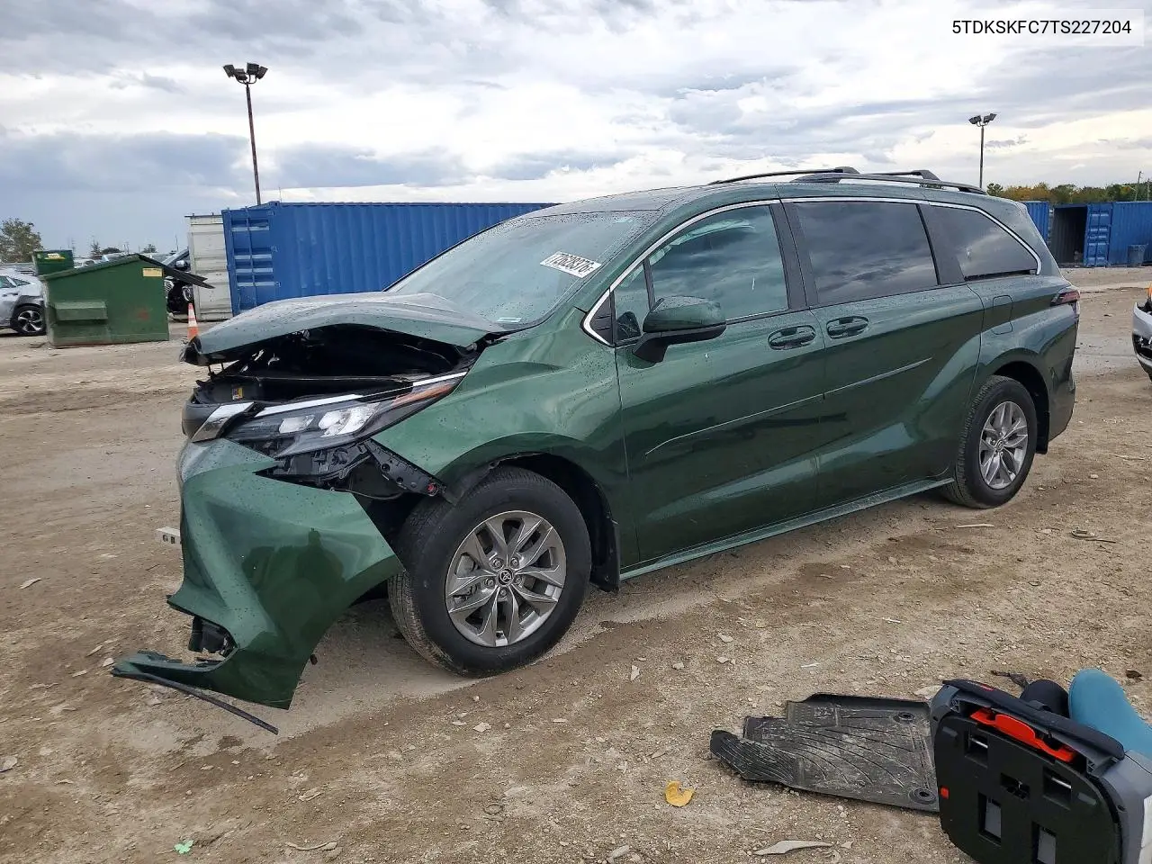 TOYOTA SIENNA 2026, VIN 5TDKSKFC7TS227204