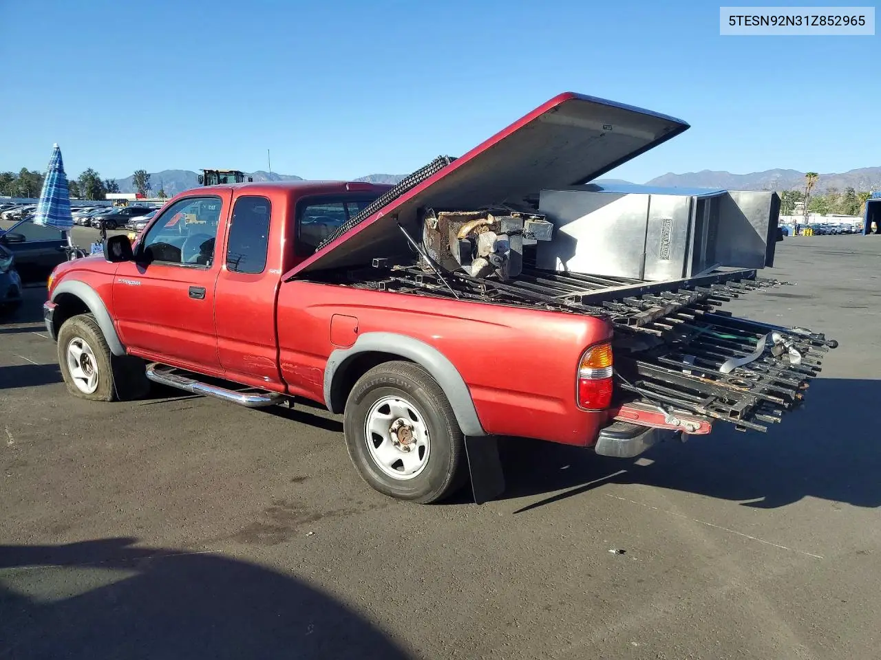 2001 TOYOTA TACOMA VIN 5TESN92N31Z852965 — фото 2