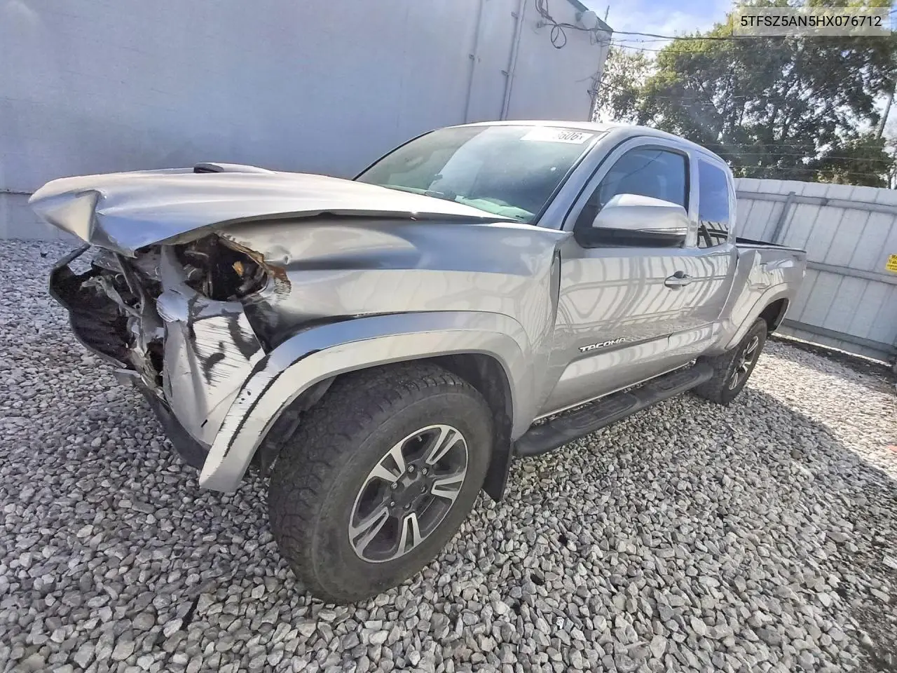 TOYOTA TACOMA 2017, VIN 5TFSZ5AN5HX076712