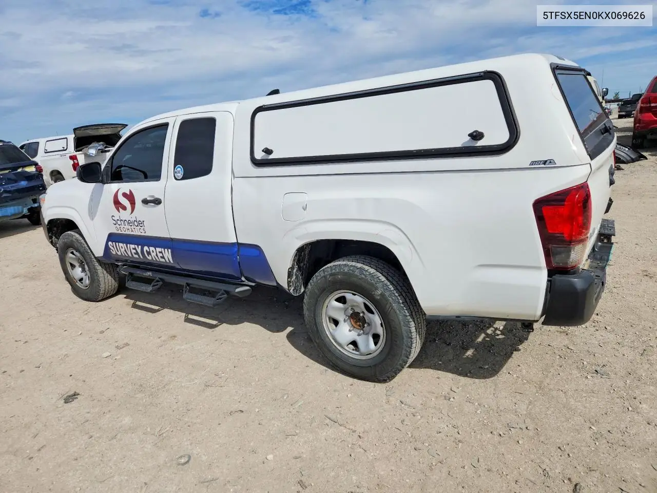 2019 TOYOTA TACOMA VIN 5TFSX5EN0KX069626 — фото 2