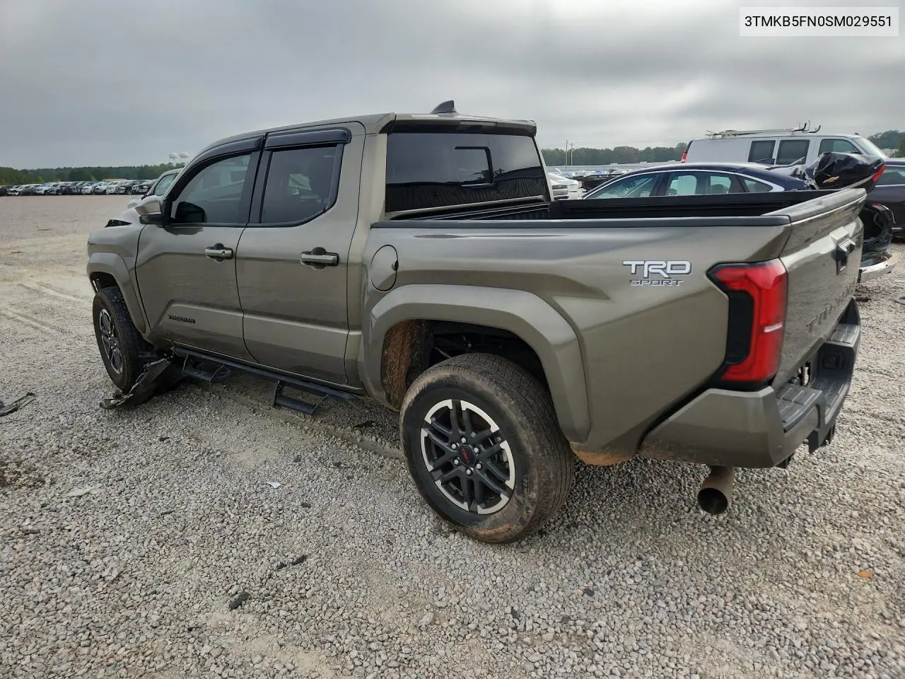 2025 TOYOTA TACOMA VIN 3TMKB5FN0SM029551 — фото 2