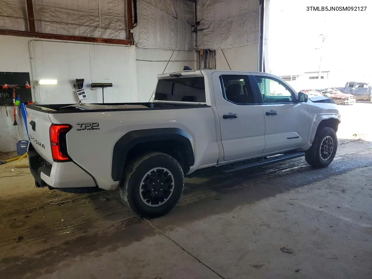 2025 TOYOTA TACOMA VIN 3TMLB5JN0SM092127 — фото 3