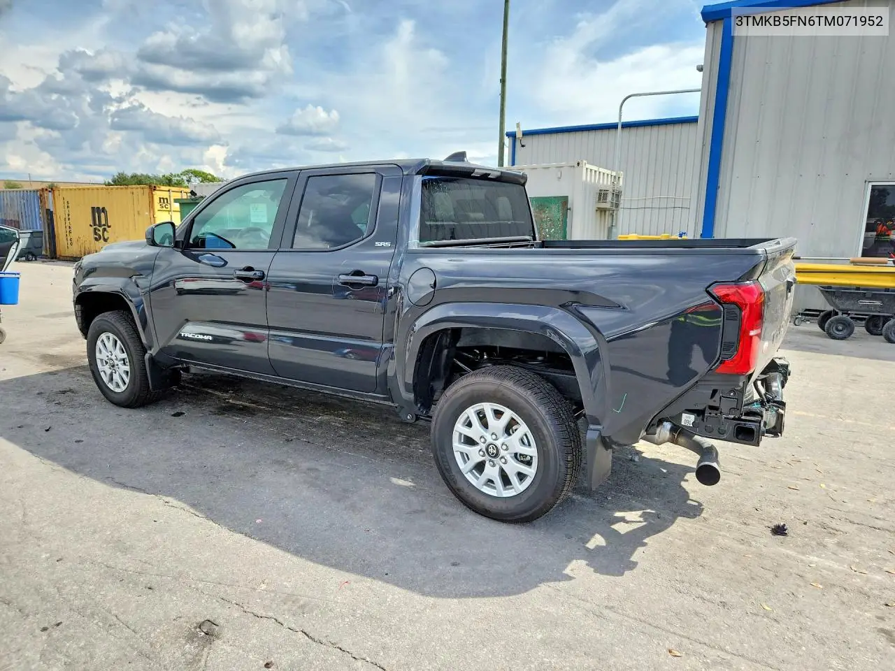 2026 TOYOTA TACOMA VIN 3TMKB5FN6TM071952 — фото 2