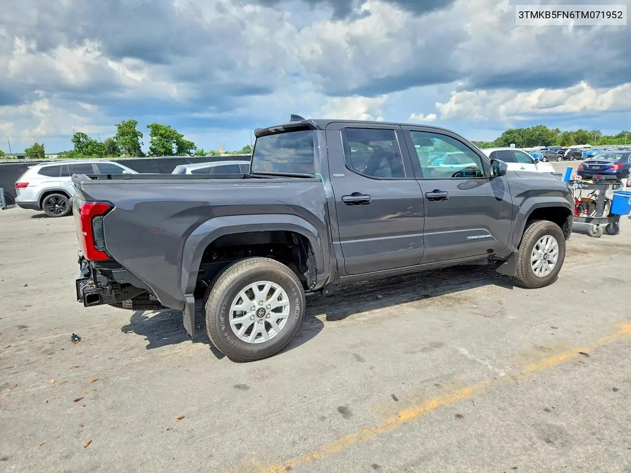2026 TOYOTA TACOMA VIN 3TMKB5FN6TM071952 — фото 3