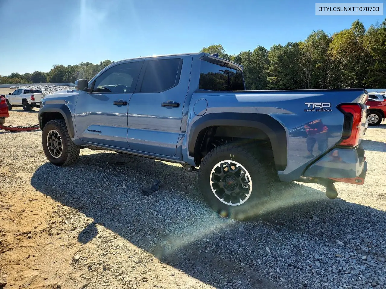2026 TOYOTA TACOMA VIN 3TYLC5LNXTT070703 — фото 2