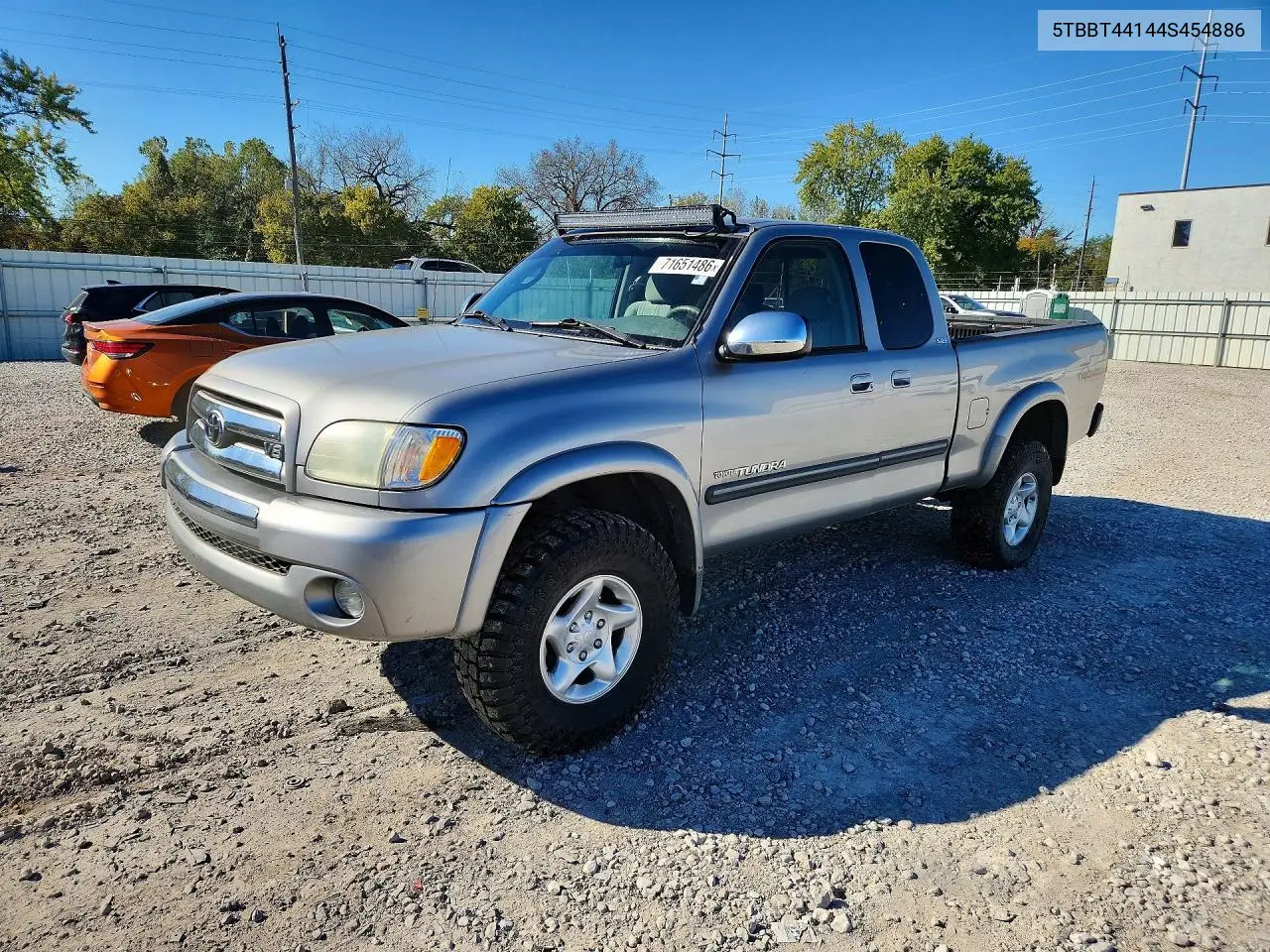 TOYOTA TUNDRA 2004, VIN 5TBBT44144S454886