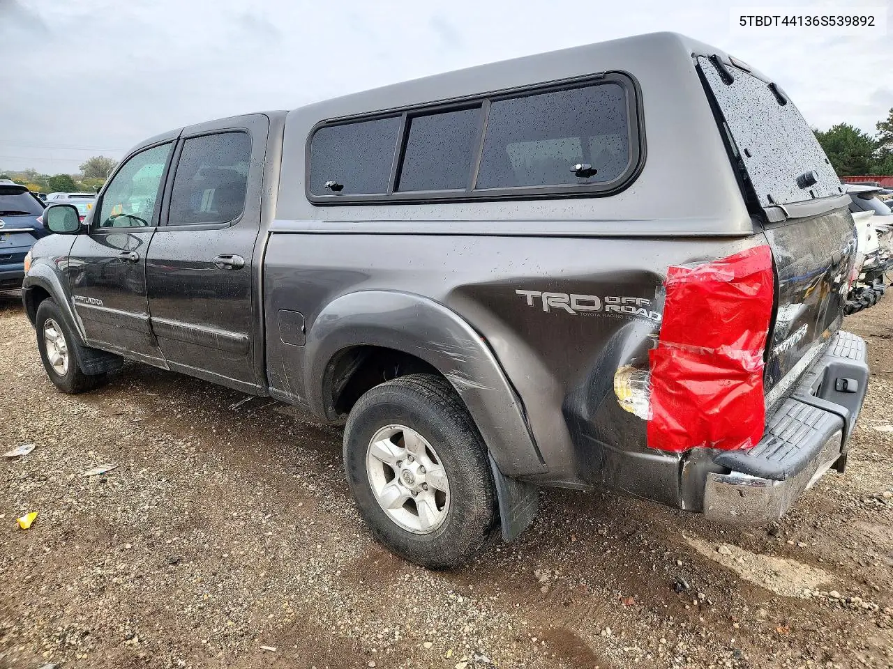 2006 TOYOTA TUNDRA VIN 5TBDT44136S539892 — фото 2