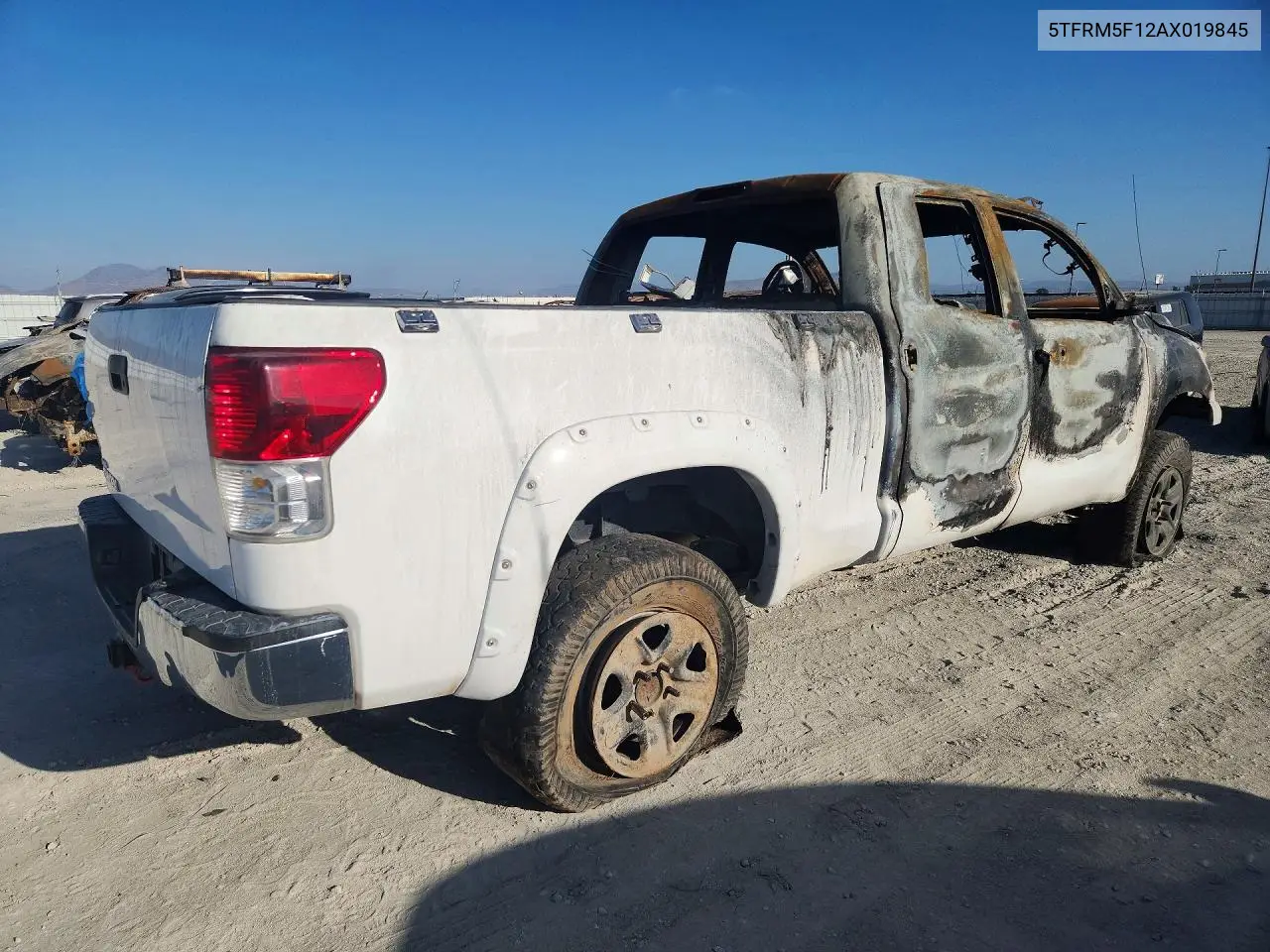 2010 TOYOTA TUNDRA VIN 5TFRM5F12AX019845 — фото 3