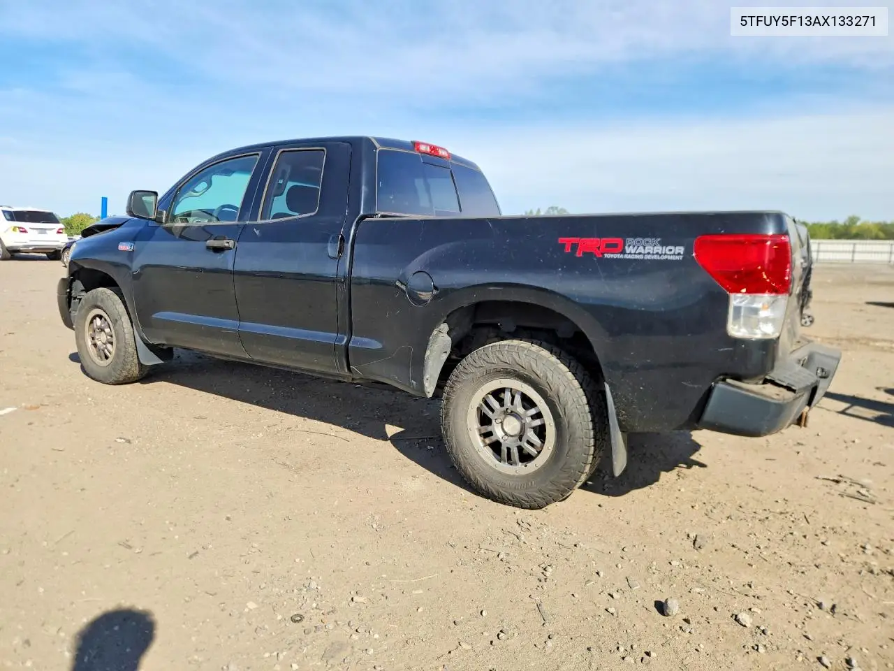 2010 TOYOTA TUNDRA VIN 5TFUY5F13AX133271 — фото 2