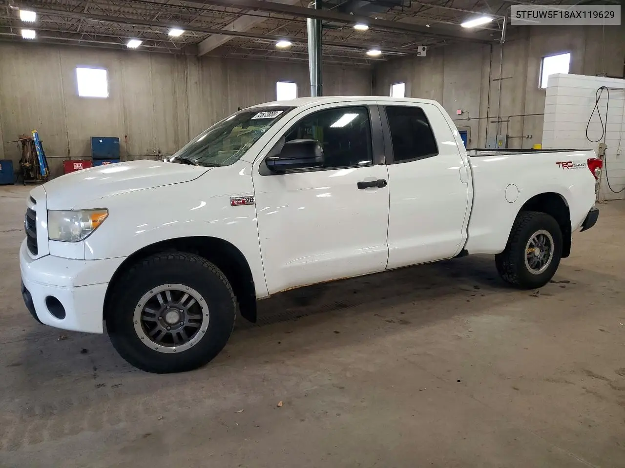 TOYOTA TUNDRA 2010, VIN 5TFUW5F18AX119629