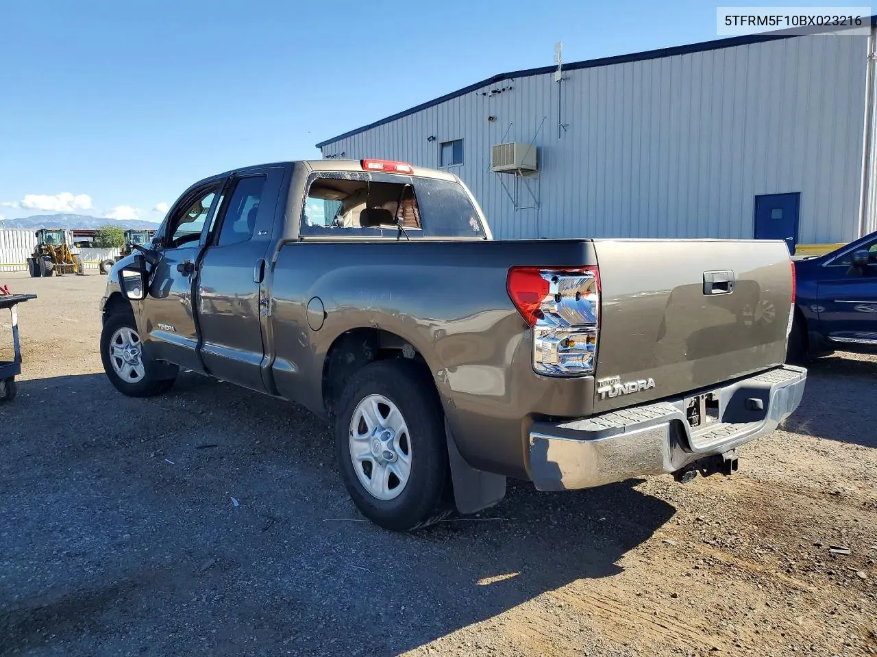 2011 TOYOTA TUNDRA VIN 5TFRM5F10BX023216 — фото 2