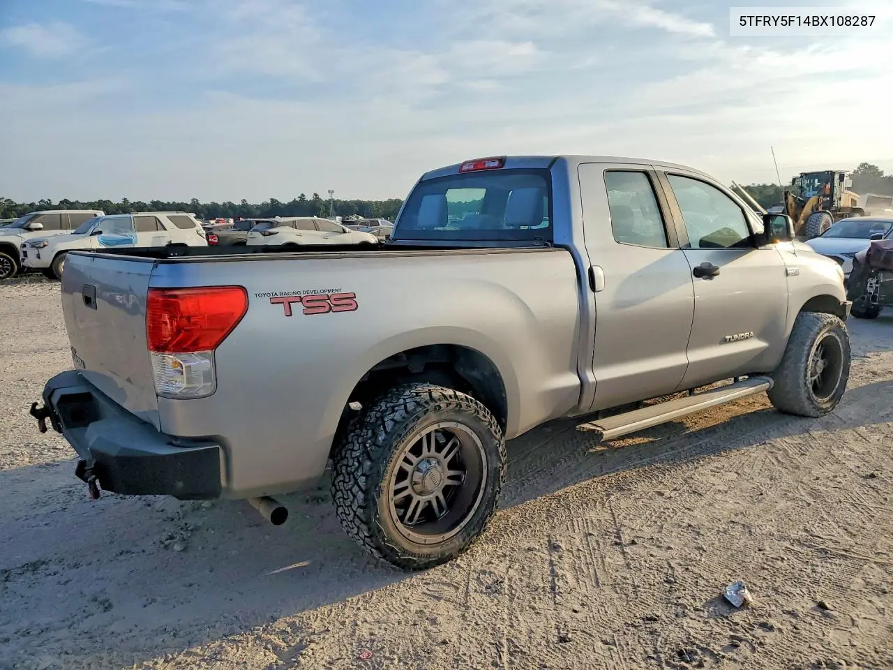 2011 TOYOTA TUNDRA VIN 5TFRY5F14BX108287 — фото 3