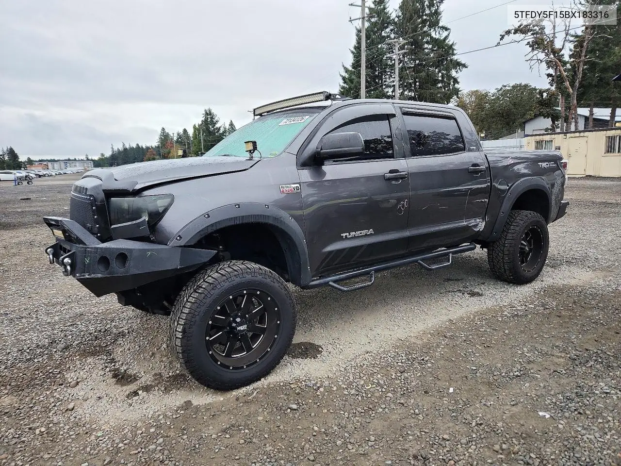 TOYOTA TUNDRA 2011, VIN 5TFDY5F15BX183316