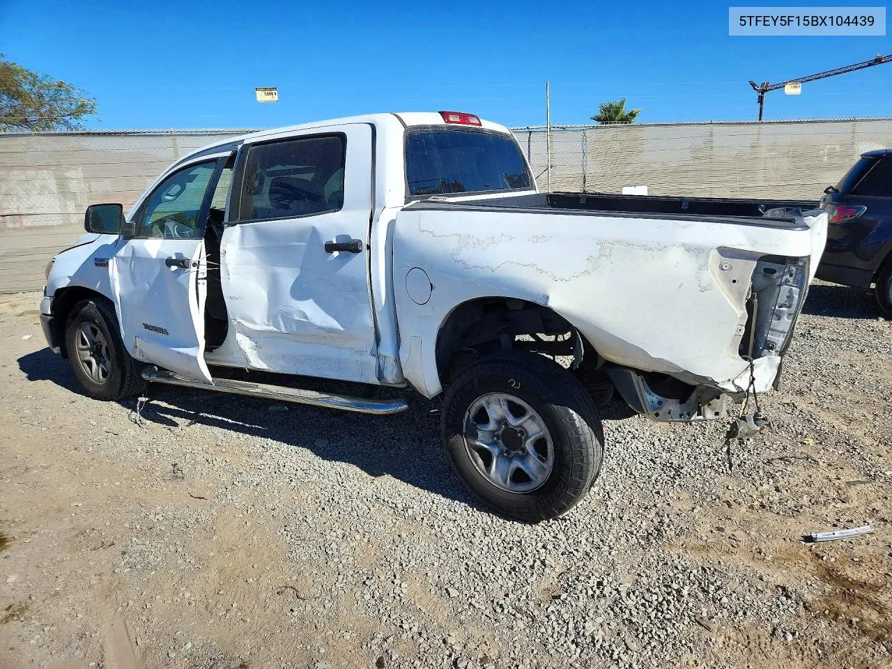 2011 TOYOTA TUNDRA VIN 5TFEY5F15BX104439 — фото 2