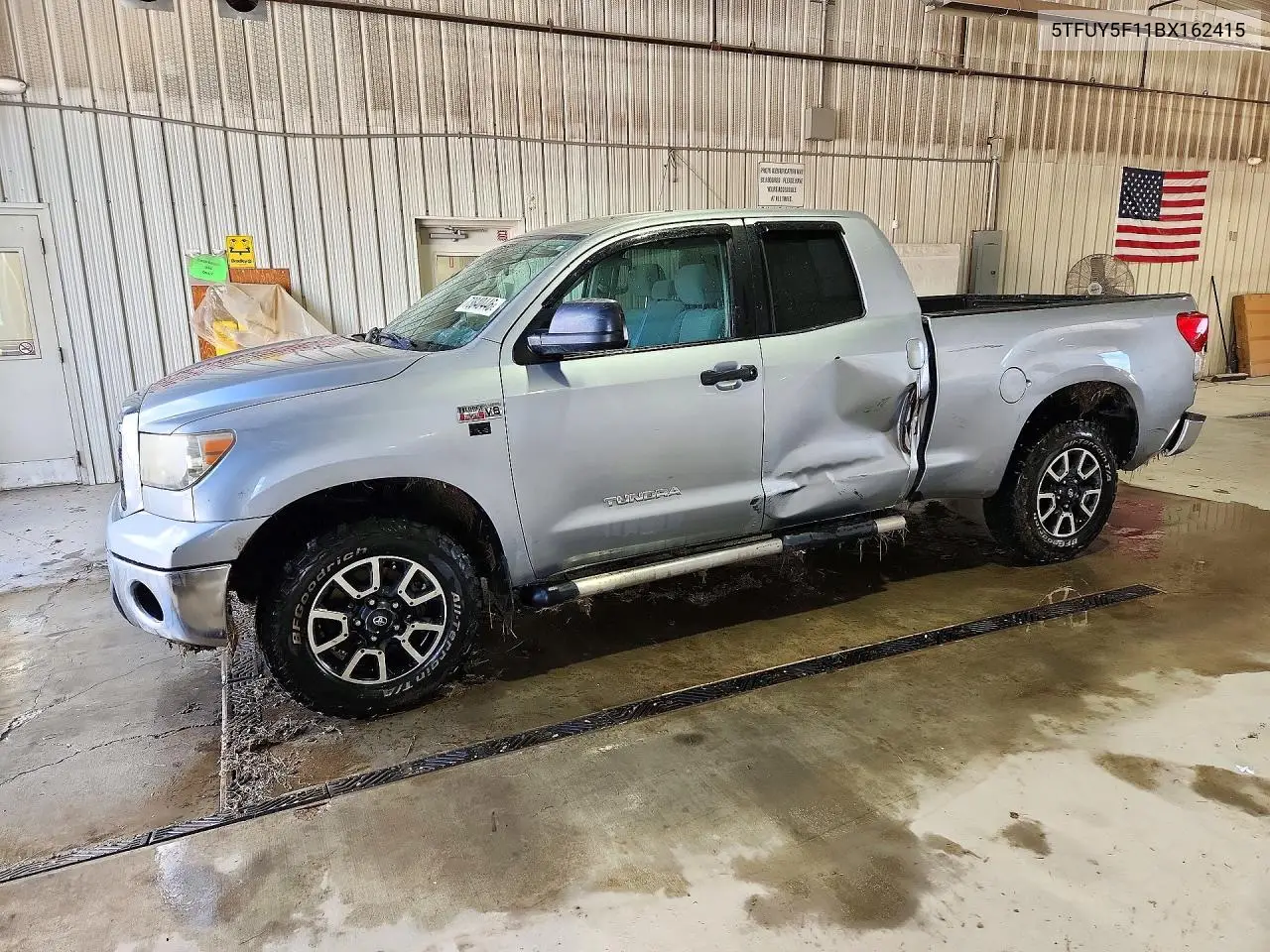 TOYOTA TUNDRA 2011, VIN 5TFUY5F11BX162415
