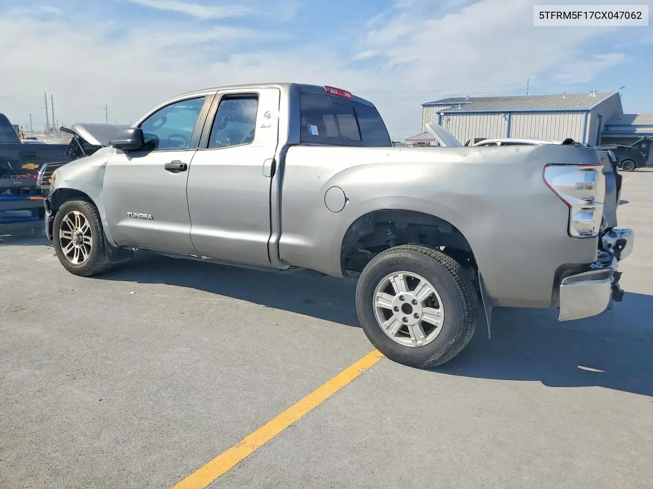 2012 TOYOTA TUNDRA VIN 5TFRM5F17CX047062 — фото 2