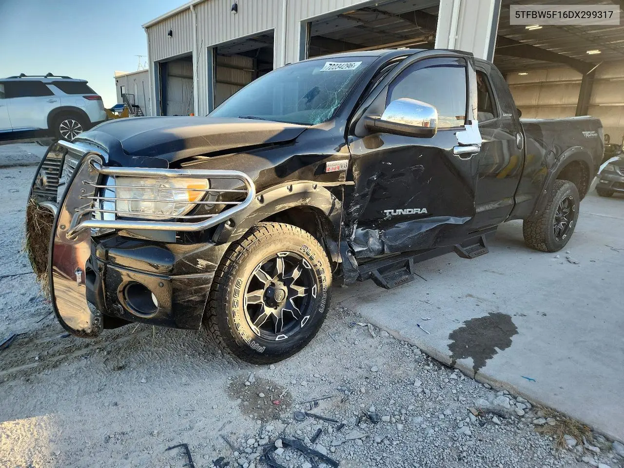 TOYOTA TUNDRA 2013, VIN 5TFBW5F16DX299317