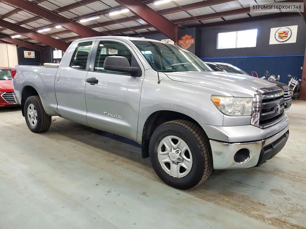 2013 TOYOTA TUNDRA VIN 5TFUM5F16DX041748 — фото 4