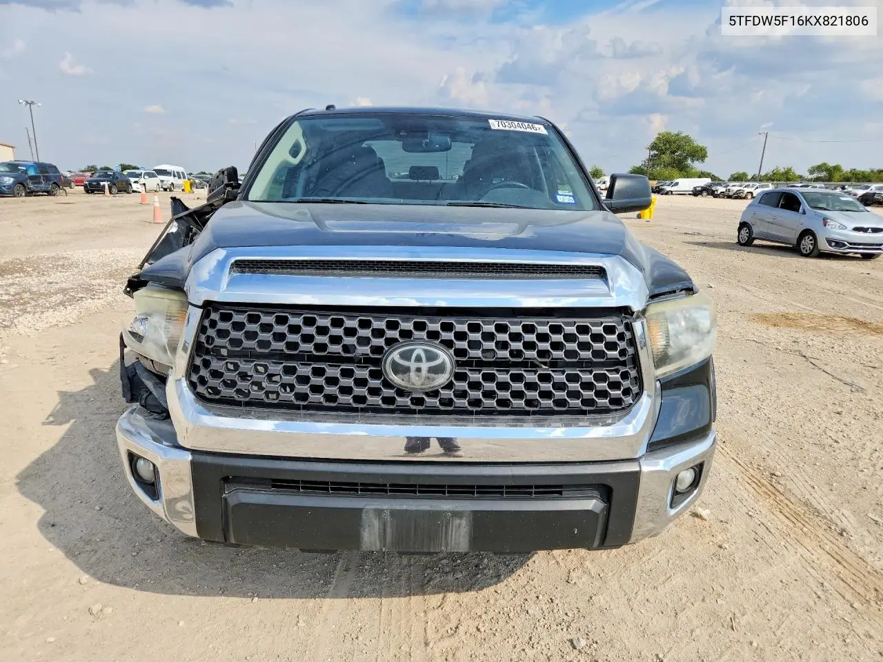 2019 TOYOTA TUNDRA VIN 5TFDW5F16KX821806 — фото 5