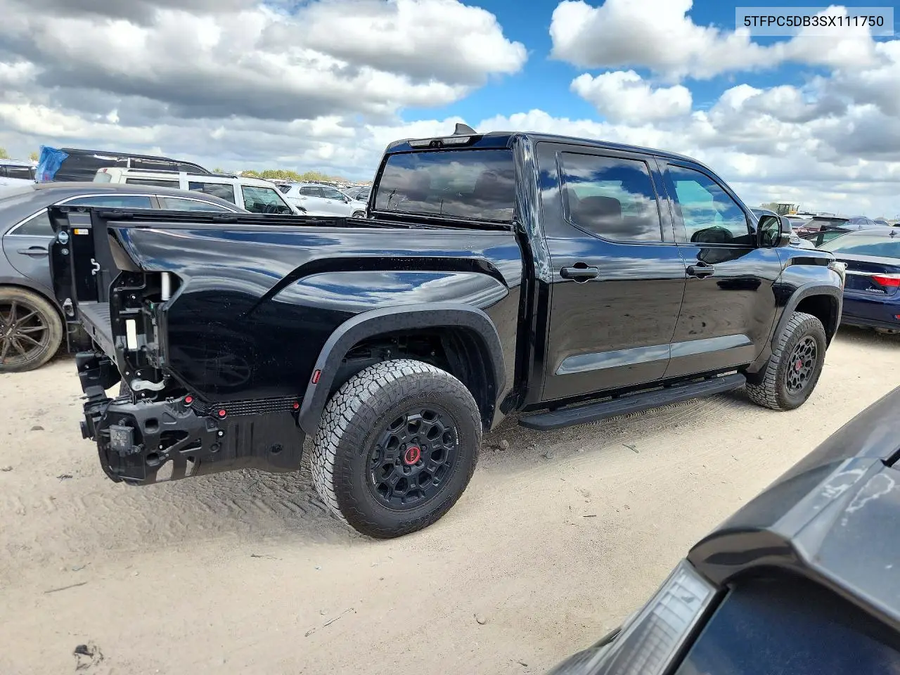 2025 TOYOTA TUNDRA VIN 5TFPC5DB3SX111750 — фото 3