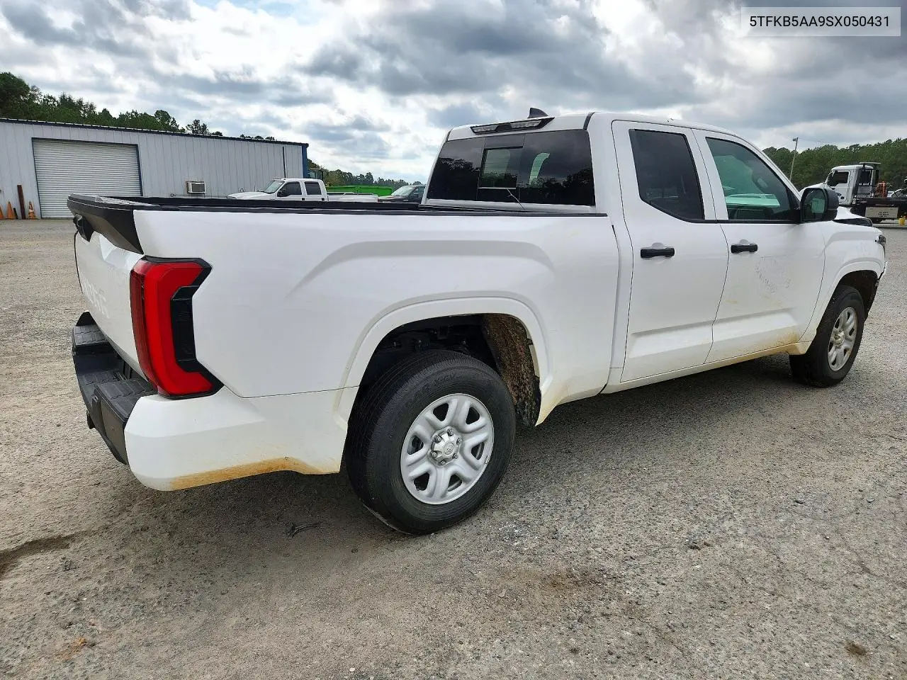 2025 TOYOTA TUNDRA VIN 5TFKB5AA9SX050431 — фото 3