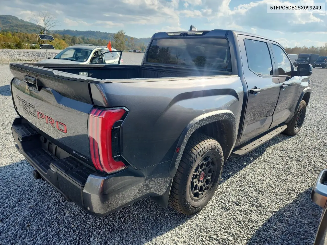 2025 TOYOTA TUNDRA VIN 5TFPC5DB2SX099249 — фото 3