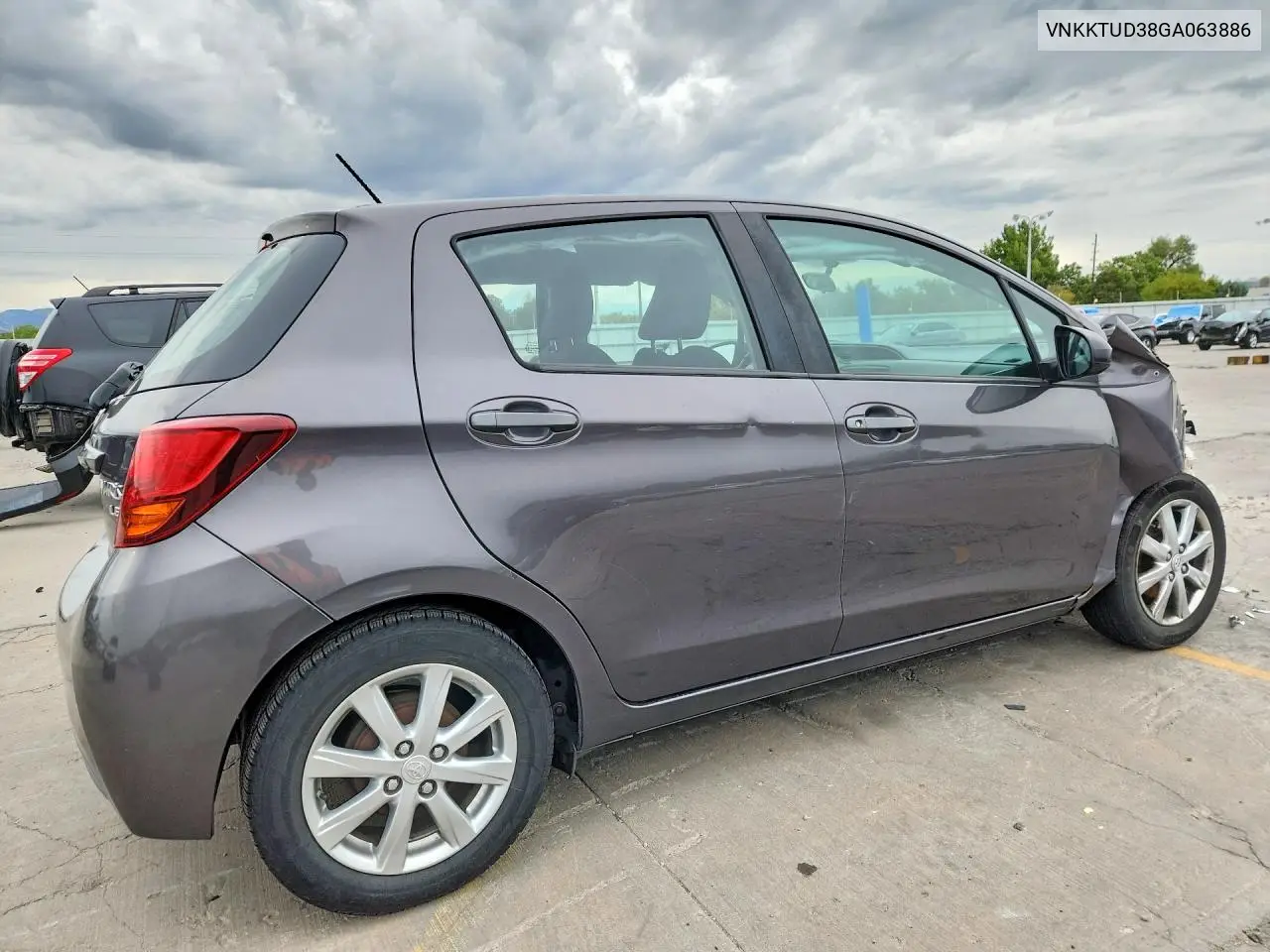 2016 TOYOTA YARIS VIN VNKKTUD38GA063886 — фото 3