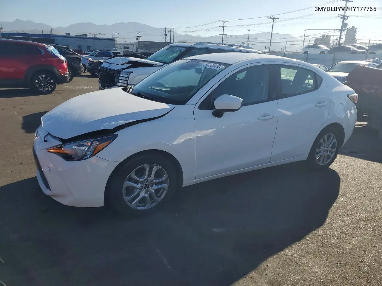 TOYOTA YARIS 2017, VIN 3MYDLBYV7HY177765