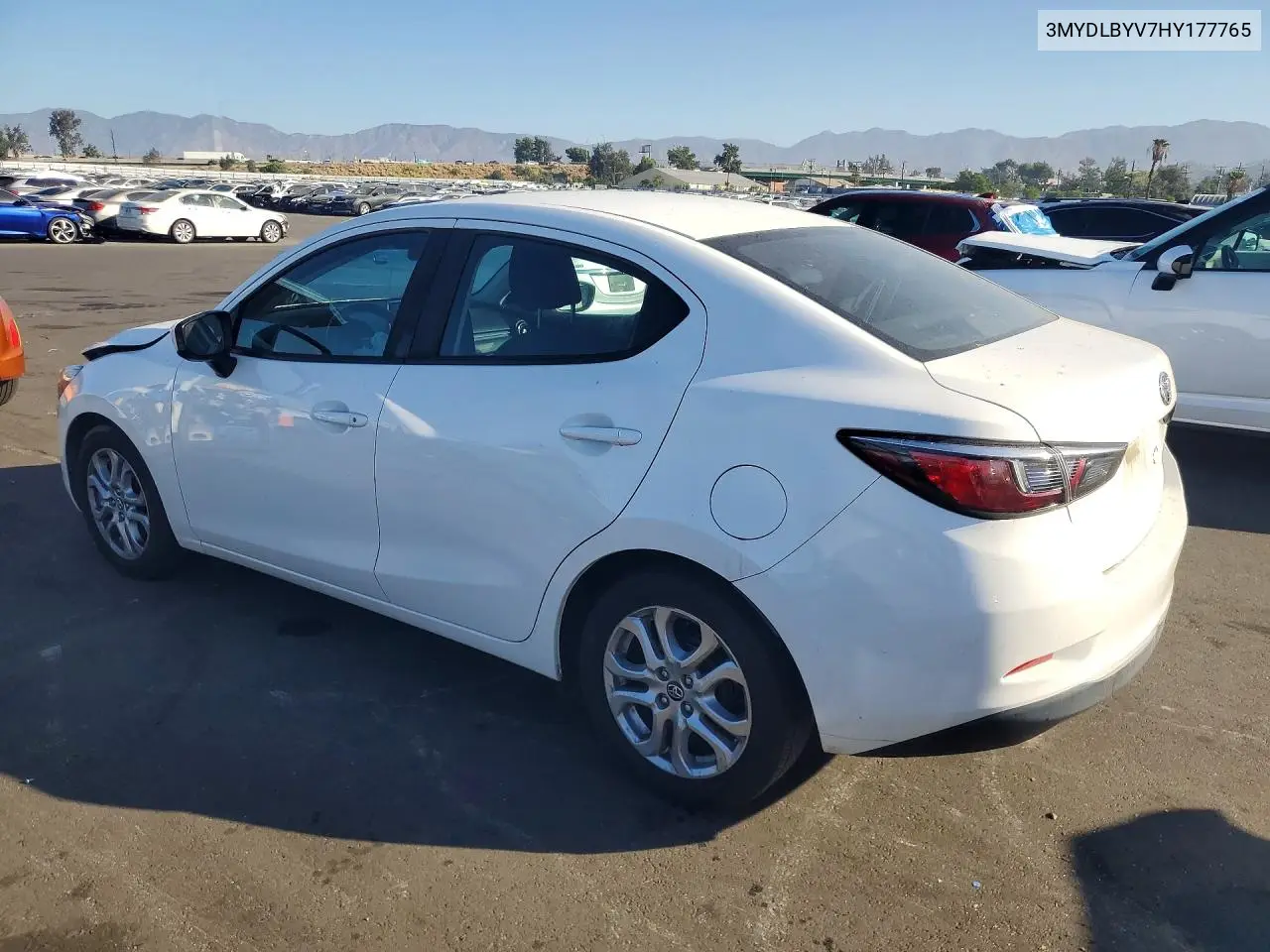 2017 TOYOTA YARIS VIN 3MYDLBYV7HY177765 — фото 2