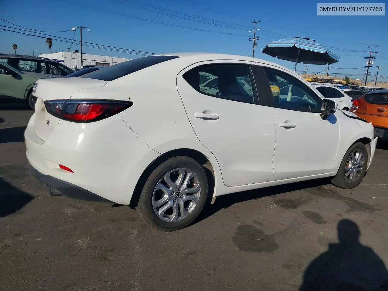 2017 TOYOTA YARIS VIN 3MYDLBYV7HY177765 — фото 3