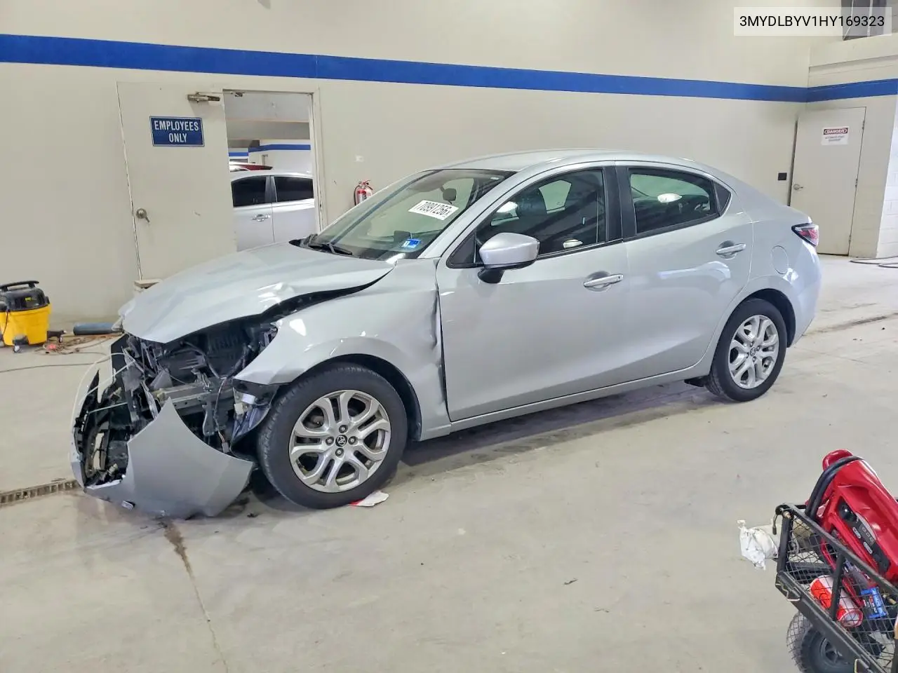 TOYOTA YARIS 2017, VIN 3MYDLBYV1HY169323