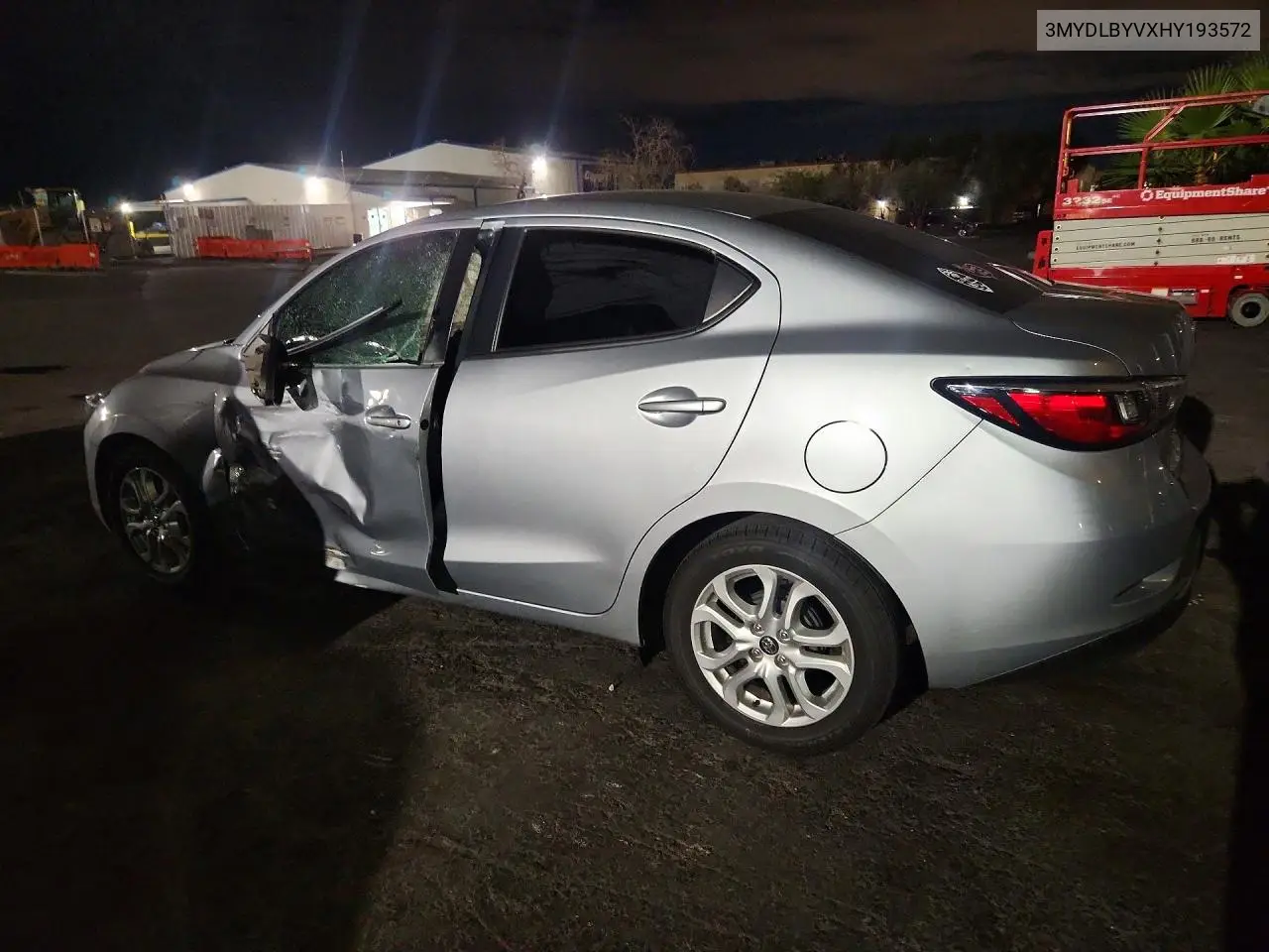 2017 TOYOTA YARIS VIN 3MYDLBYVXHY193572 — фото 2