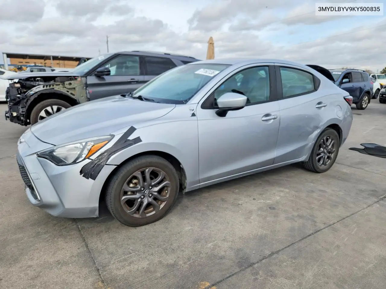 TOYOTA YARIS 2019, VIN 3MYDLBYV9KY500835