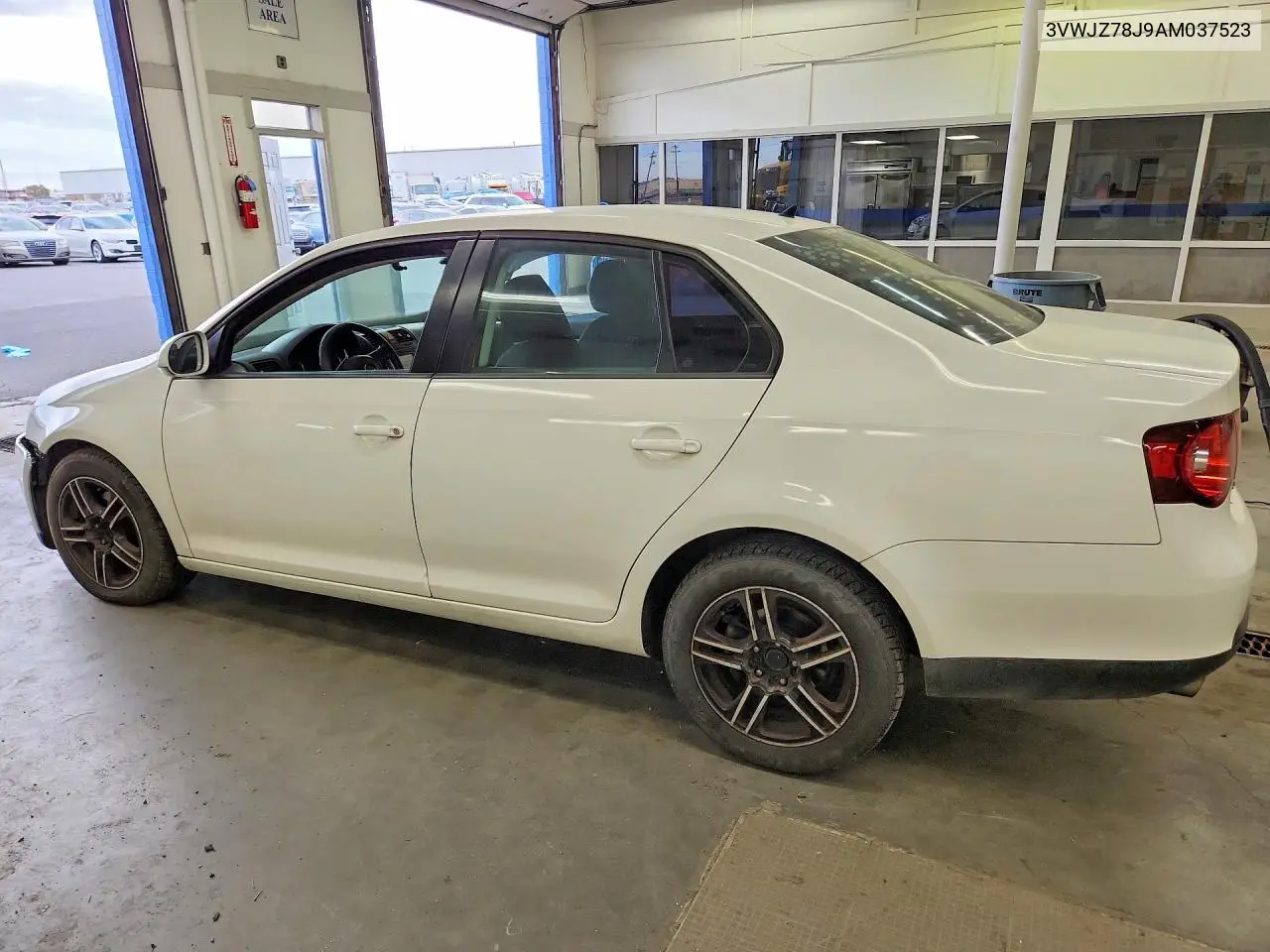 2010 VOLKSWAGEN JETTA VIN 3VWJZ7AJ9AM037523 — фото 2