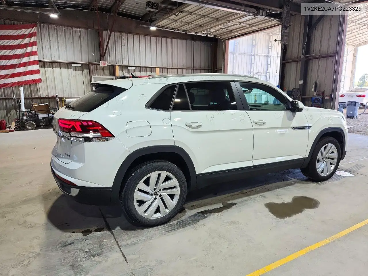 2023 VOLKSWAGEN ATLAS CROSS SPORT VIN 1V2KE2CA7PC223329 — фото 3