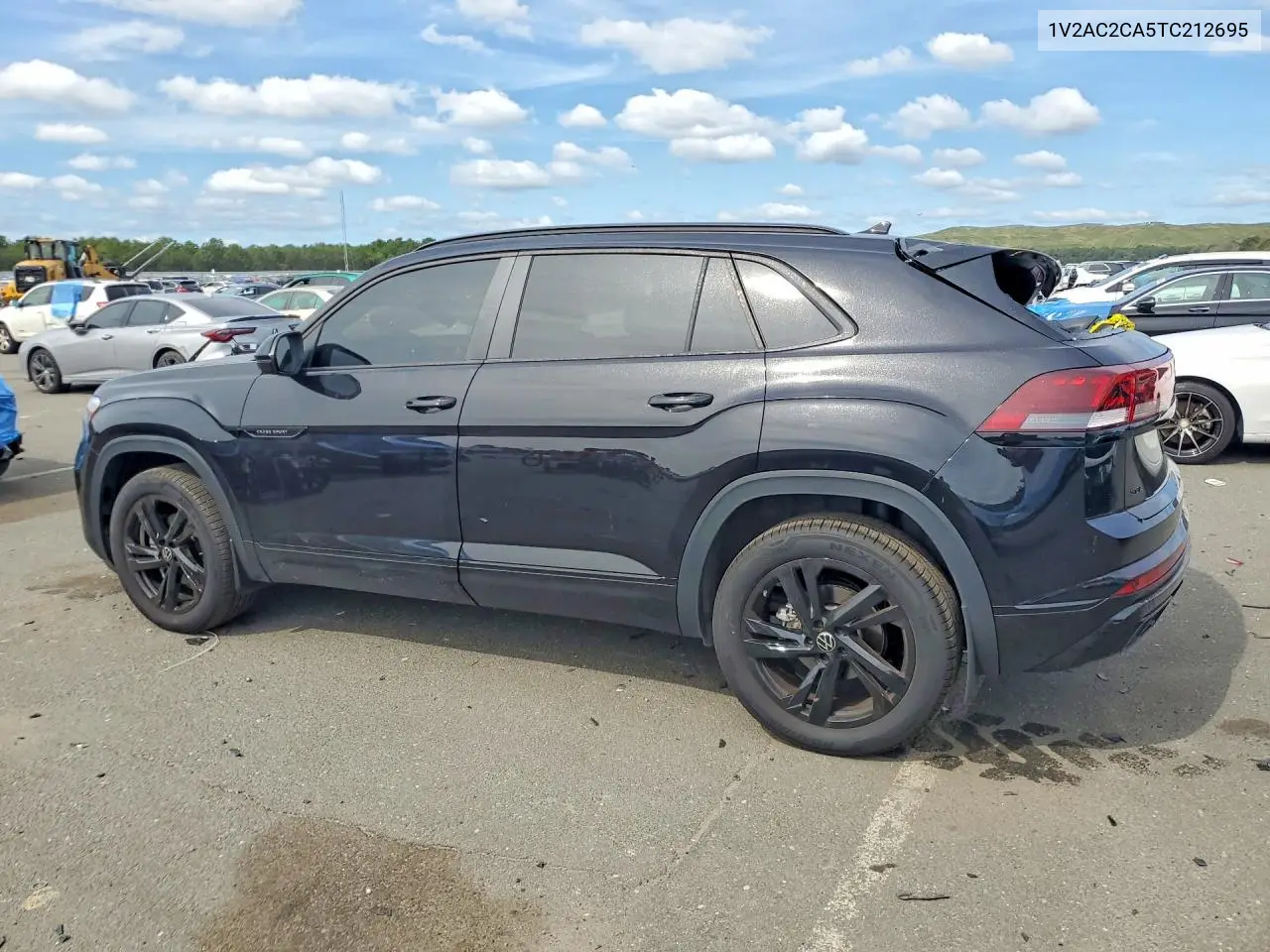 2026 VOLKSWAGEN ATLAS CROSS SPORT VIN 1V2AC2CA5TC212695 — фото 2