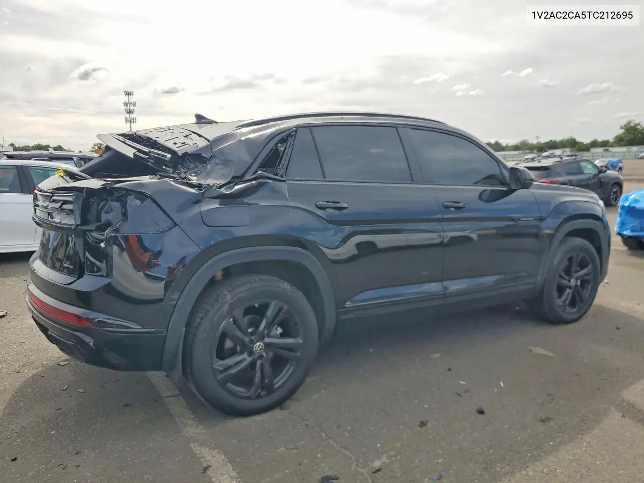 2026 VOLKSWAGEN ATLAS CROSS SPORT VIN 1V2AC2CA5TC212695 — фото 3